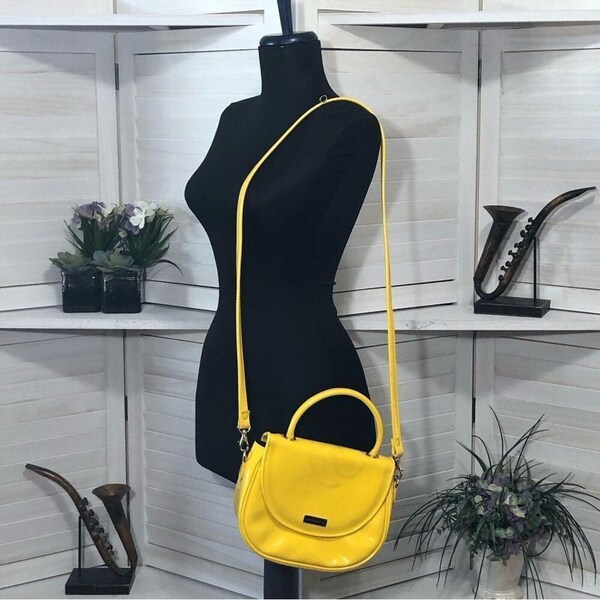 Vintage Liz Claiborne vegan patent leather bright yellow crossbody purse bag