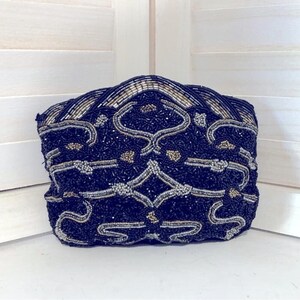 Cartera de mano vintage con adornos de cuentas de diamantes de imitación dorados, plateados y negros