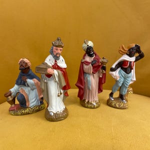Żłóbek kredowy Figurki bożonarodzeniowe Szopka z Trzema Królami Malowana ręcznie Sygnowana Japonia