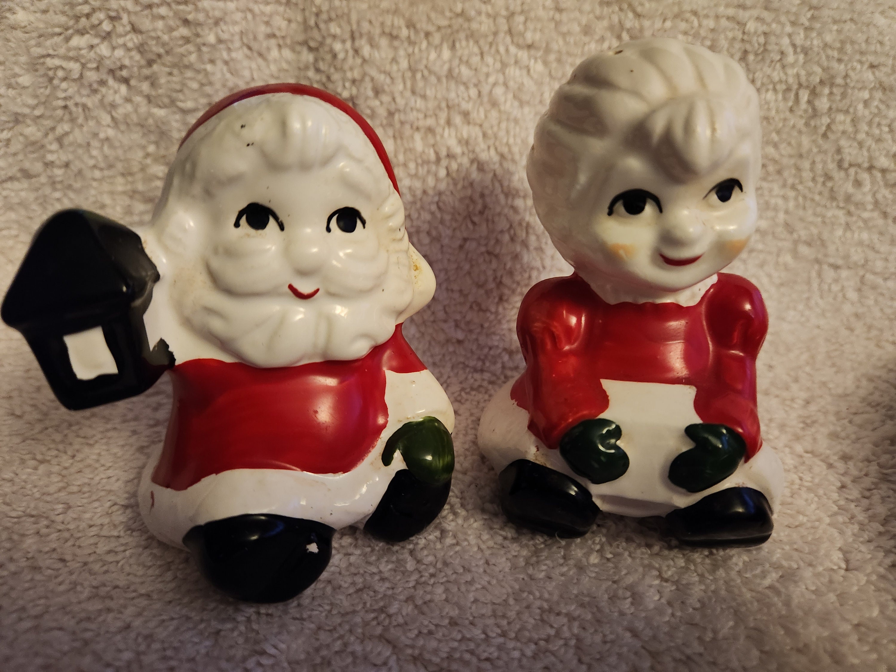 Mr. & Mrs. Santa Claus Salt & Pepper Shakers w/ Box – Treasures Under Sugar  Loaf – Antiques, Collectibles, Home Decor and More