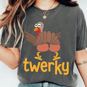 Twerky Turkije Butt Comfort Colors®-shirt, grappig Thanksgiving Twerk Dance woordspeling cadeau T-shirt, grappig Turkije-shirt, grappig Thanksgiving-shirt