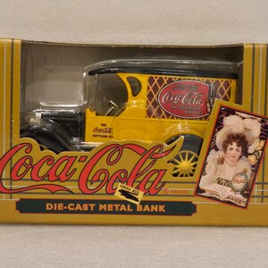 Coca Cola – ERTL Die Cast Metal Bank Delivery Truck – Made in 1993 – Unopened