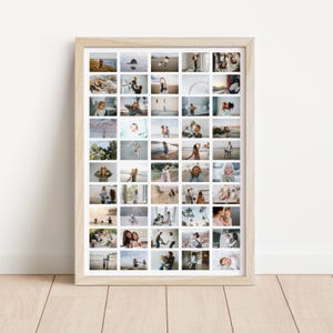 Op de afbeelding: Een ingelijste collage van 48 kleine foto's. De foto's zijn gerangschikt in een rasterpatroon en tonen verschillende sc&egrave;nes, waaronder mensen, landschappen en spontane momenten. De lijst is licht van kleur en de algehele esthetiek is warm en uitnodigend.