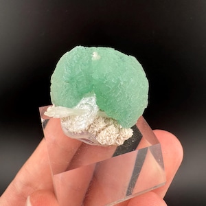 Green Apophyllite with Stilbite Crystal, Healing Mineral, Natural Apophyllite, Chakra, Emotional Healing, Ahmadnagar, India, Fine Minerals