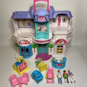 Vintage fisher price sweet streets Hospital with original accessories and figurines