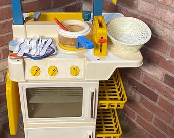 Rare Vintage 1970s Fisher Price Fun Food Kitchen Oven Play Set W