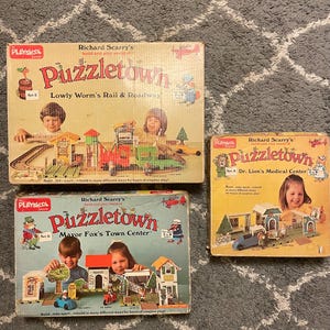Rare Vintage 1970s Playskool Richard Scarrys puzzletown playsets