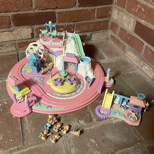 Vintage Mimi and goo goos play sets with figurines
