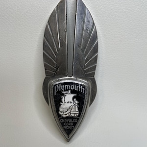 1933-36 Plymouth Chrysler Corp Split Wing Hood Emblem / ornament