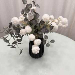 Black Vase – Modern Minimalist Home Décor, Matte Black Flower Vase, Scandinavian Style Pottery, Centerpiece Table Vase