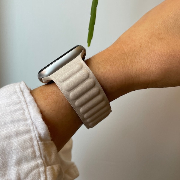 Bracelet Apple Watch en cuir végétalien pour 7 6 5 3 8 Ultra SE 38 mm 40 mm 41 mm 42 mm 44 mm 45 mm 49 mm Bracelet magnétique boucle solo Rose rouge beige
