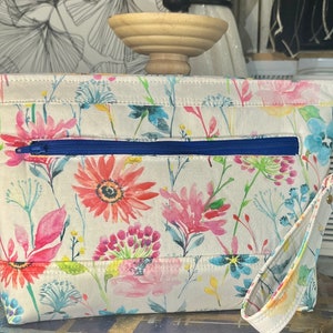 Floral Cotton Wristlet Coin Purse: Handmade Double Zipper Pouch