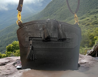 Black Cork Crossbody Purse: Eco-Friendly Handbag with Adjustable Strap
