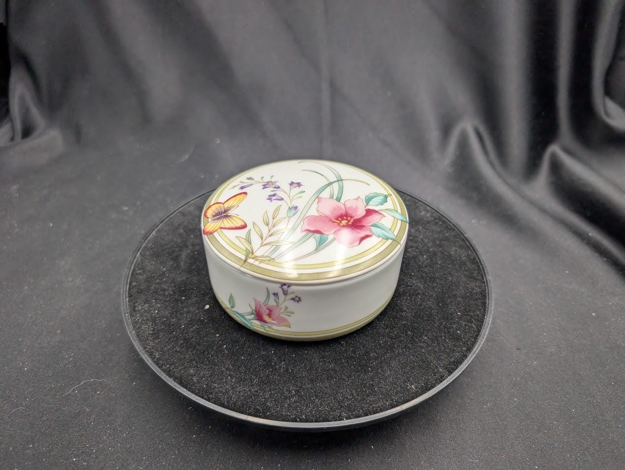 Japan Porcelain Box - Etsy Canada