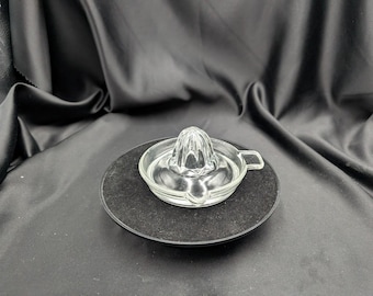 Vintage Clear Pressed Glass Citrus Juicer Reamer Orange Lemon