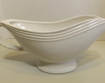 Roscher White Ceramic Gravy Boat on Foot