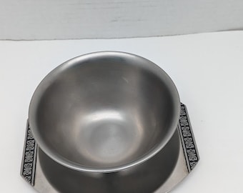 Japan Stainless Steel Gravy Bowl with Attached Drip Plate