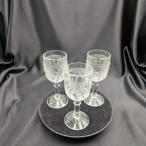 Set of 3 Jeannette Iris & Herringbone Clear Glass Goblets 5 1/2&quot;