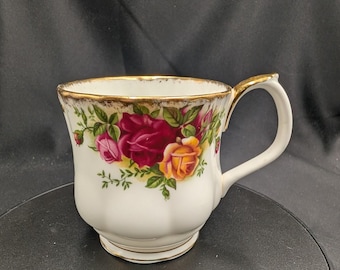 Vintage Royal Albert Old Country Roses Montrose Mug Bone China