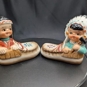 Saliera e pepiera vintage per bambini nativi americani