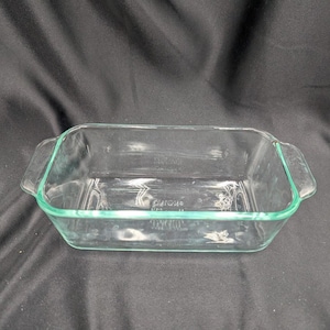 Pyrex 213-R Clear Loaf Pan 1/5 Qt / 1.5 L