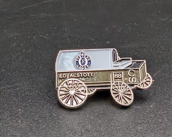 1988 Ed Alstott Fosters Lager Calgary Stampede Chuckwagon Pin