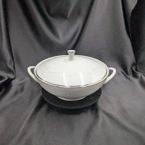 Vintage Noritake Whitebach Runde Deckel-Gemüseschüssel