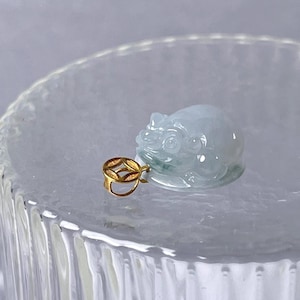 Birmańska 3-nożna złota ropucha JinChan Jadeit Wisiorek z jadeitu Naturalny 18k Solidne złoto Prawdziwy typ A Jadeit Fengshui Prezent dla niej