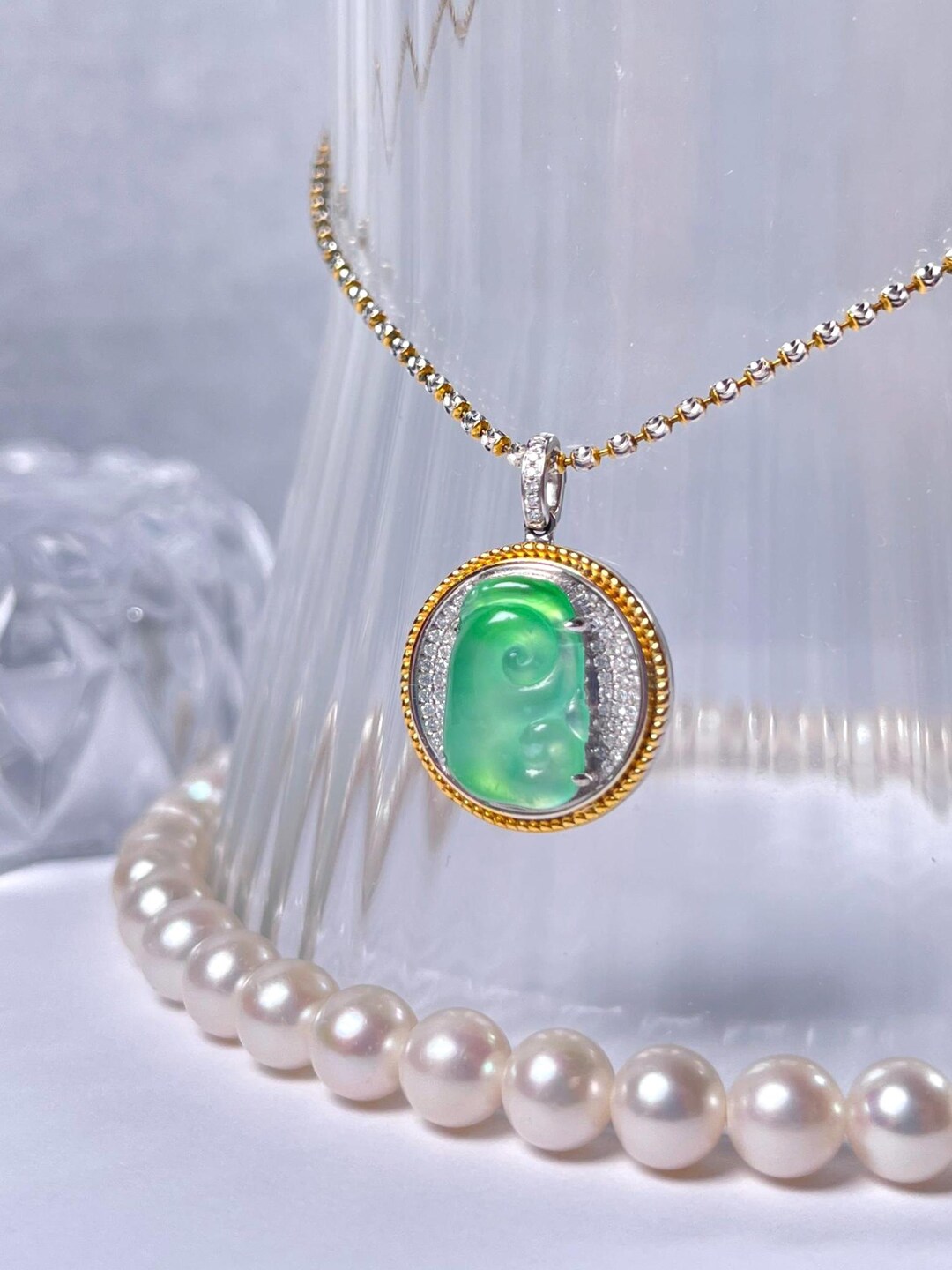 ビルマ産翡翠如意ペンダント、18金ダイヤモンドセッティング - Etsy 日本