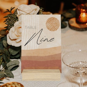 Numéros de table imprimables bohème en terre cuite du désert, décoration de fête de fiançailles minimaliste rouille, mariage inspiré de la nature, décorations de table neutres