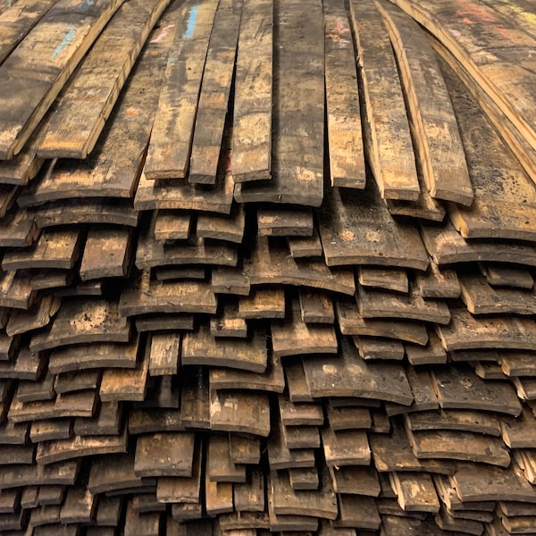 Authentic Bourbon Barrel Staves – 2" wide or less - Charred Wood Craft Supply, 20-Pack