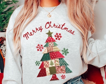 Frohe Weihnachten Sweatshirt, Patchwork Weihnachtsbaum Sweatshirt, Preppy Weihnachten Shirt, Gesteppter Weihnachtsbaum, Weihnachten Rundhalsausschnitt für Sie