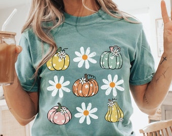 Pumpkin Halloween Shirt, Comfort Colors® Floral Pumpkin Shirt, Retro Pumpkin Shirt, Cute Fall Tee, Retro Halloween Top, Womens Halloween Tee
