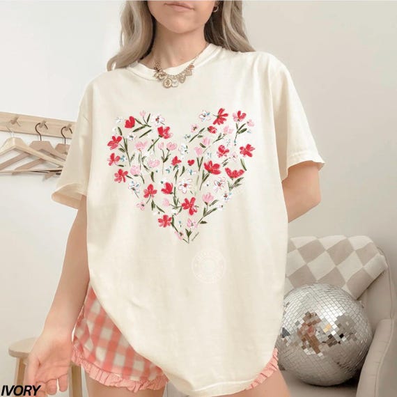 Comfort Colors® Pressed Flowers Shirt, Spring Flower Shirt, Floral Heart Tee Cottagecore Tshirt Botanical Floral Tee Wildflowers Graphic Tee