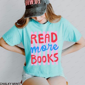 Lesen Sie mehr Bücher Shirt, abgeschnittenes T-Shirt, Bücherwurm-Shirt Comfort Colors® Womens Boxy Tee Chalky Mint