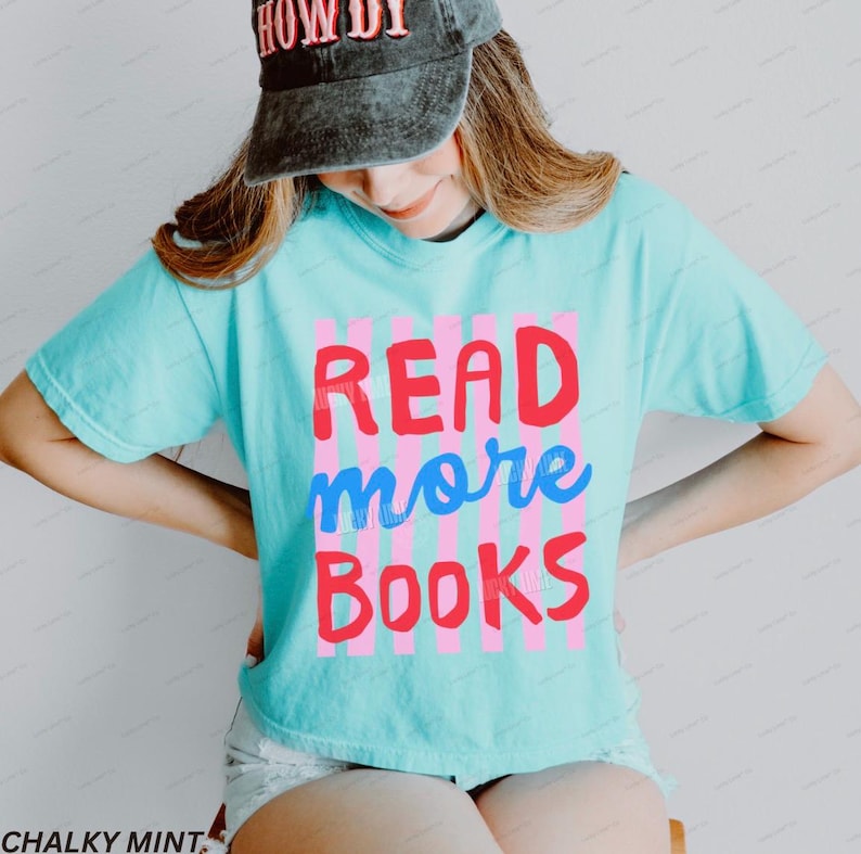 Lesen Sie mehr Bücher Shirt, abgeschnittenes T-Shirt, Bücherwurm-Shirt Comfort Colors® Womens Boxy Tee Chalky Mint