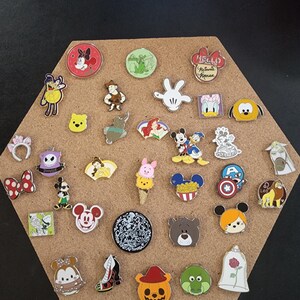 DISNEY PIN TRADING- Assorted Lot, 50, 100, 200. No Duplicates, Free Shipping. Bouns Pin. Mickey, Stitch, princess, image 3