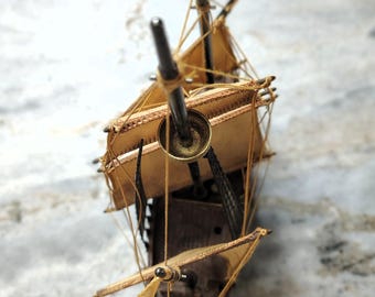 Vintage Santa Maria Ship AM Transistor Radio Replica - Kitschy