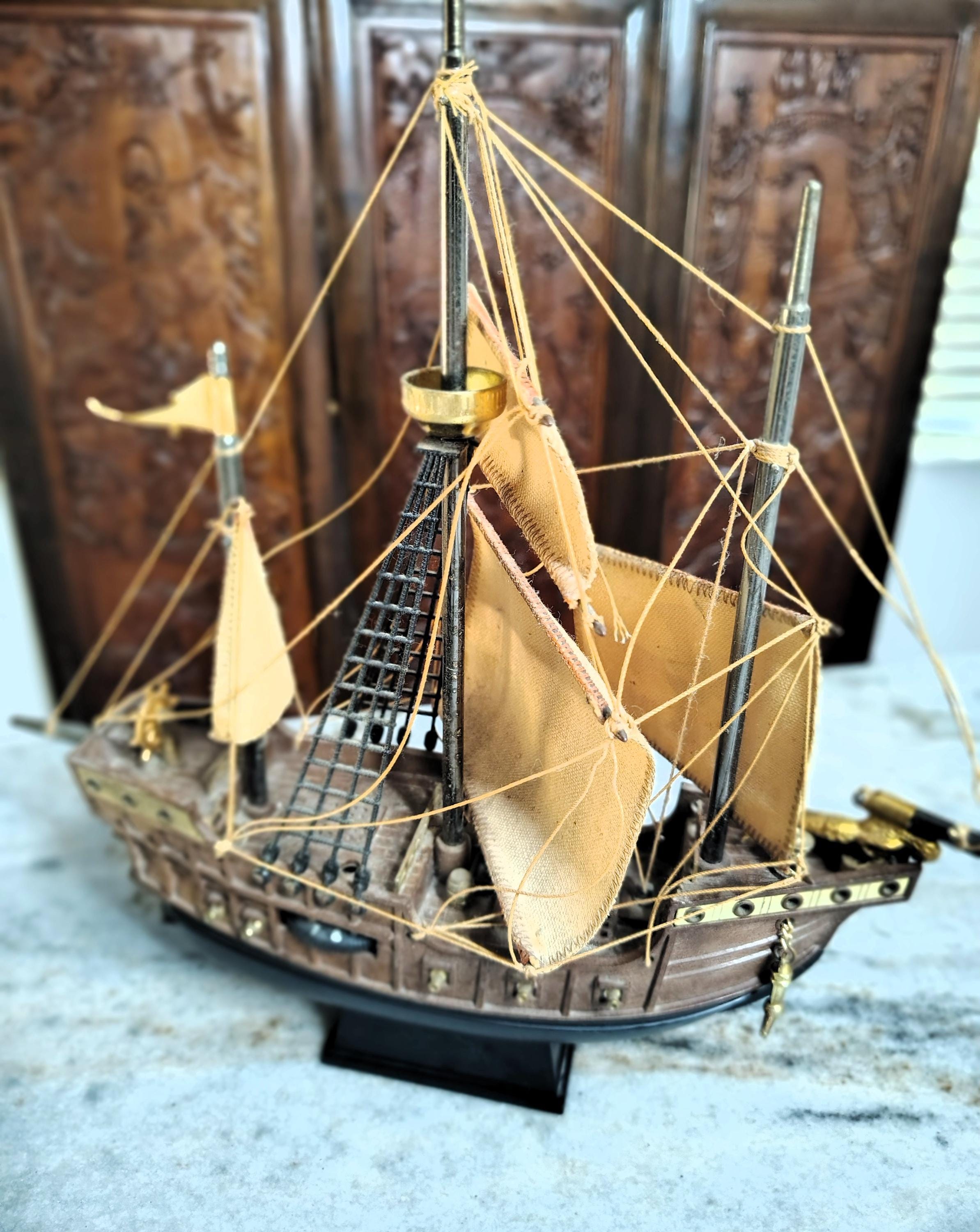 Vintage Santa Maria Ship AM Transistor Radio Replica - Kitschy