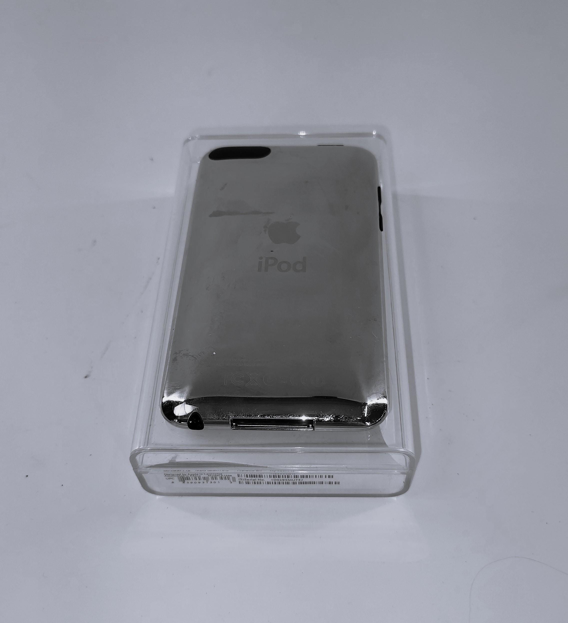 新品　iPod touch 第2世代　8GB シルバー 2nd Gen Ipod Touch 8GB Silver With Charger & Original Case - Etsy