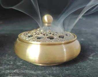 Vintage Bronze Buddha Censer Incense Burner Unique Ritual  Incense holder, Tibet culture Brass Ash catcher censer Incensory Decorative  EC82
