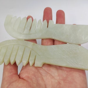 Get 1 Natural jade Comb, Crystal carving Comb, no static Comb, Gifts for girlfriends, Natural Crystal Combs, Quartz Comb, Gemstone Hair Comb