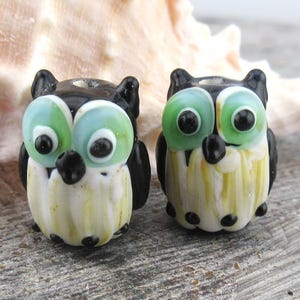 Handmade Lampwork Owl Beads, Black & Green Glass Cream Owl Pair for Unique Jewelry Designs (2)