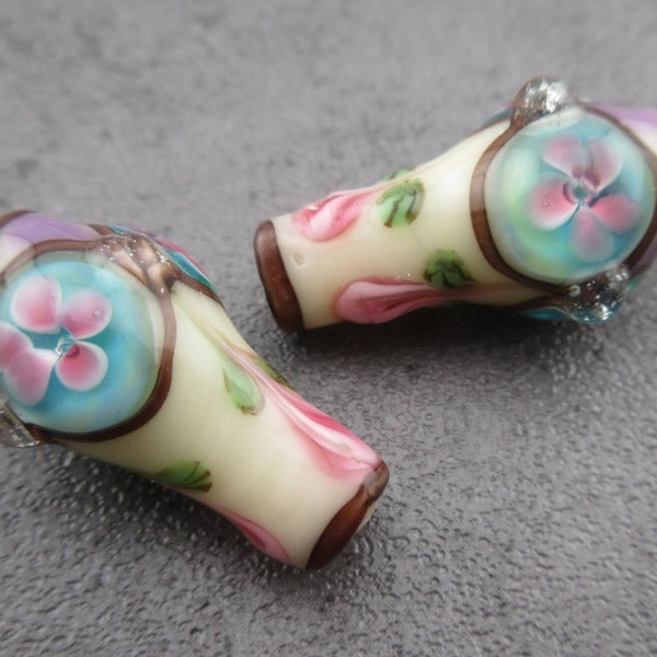 Handmade Glass Vase Beads, Lampwork Off White Floral Bottle Bead, Oriental Design, Pink on Violet Flower Bubbles, Cream Glass Vases (2)