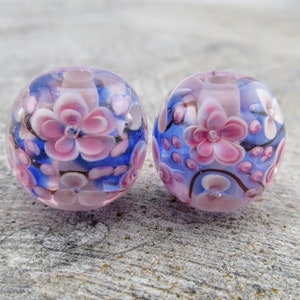 Handmade Floral Glass Lampwork Beads, Sweet Delicate Pink Encased Flowers of Violet Blue Purple Background Round Focal Spheres (2)
