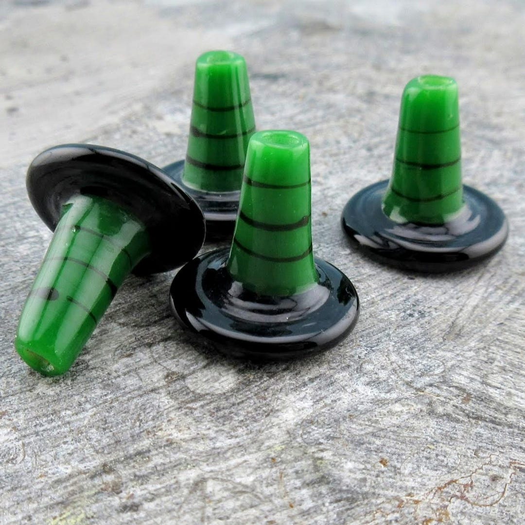 Halloween Glass Lampwork Beads, Witches Hats in Green Black