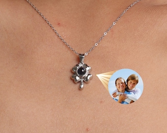 Proyección de fotos personalizada con collar de trébol, collar personalizado de cuatro hojas, regalos para abuelos mamá hija ella, plata de ley