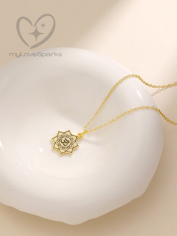 Lotus Flower Necklace, Dainty Silver Lotus Balance Pendant, Gift for Yoger, Graduation Gift, Gifts for Her