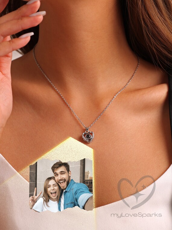 Photo Projection Necklace, Personalized Heart Necklace, Memorial Gift, Gift for Her, Mom Necklace, Valentine Day Gift
