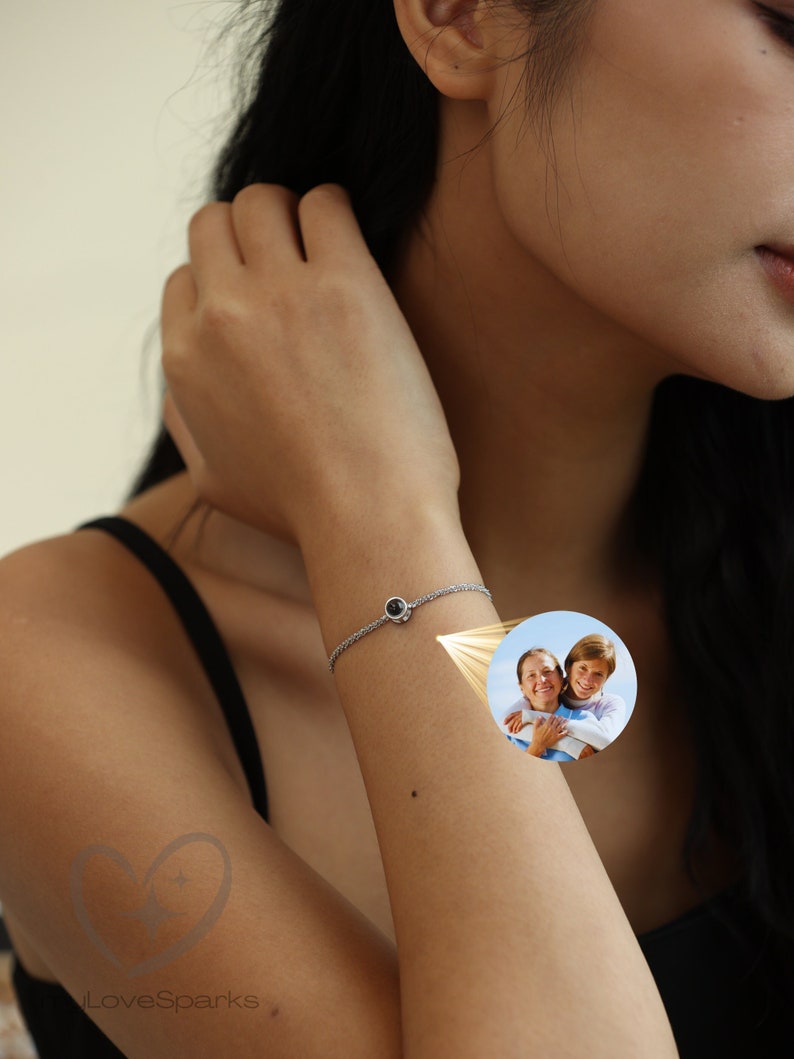 Bracelet personnalisé pour projection de photos avec chaîne scintillante Bijoux faits main pour Noël, cadeaux pour meilleure amie, cadeaux pour maman et petite amie image 1